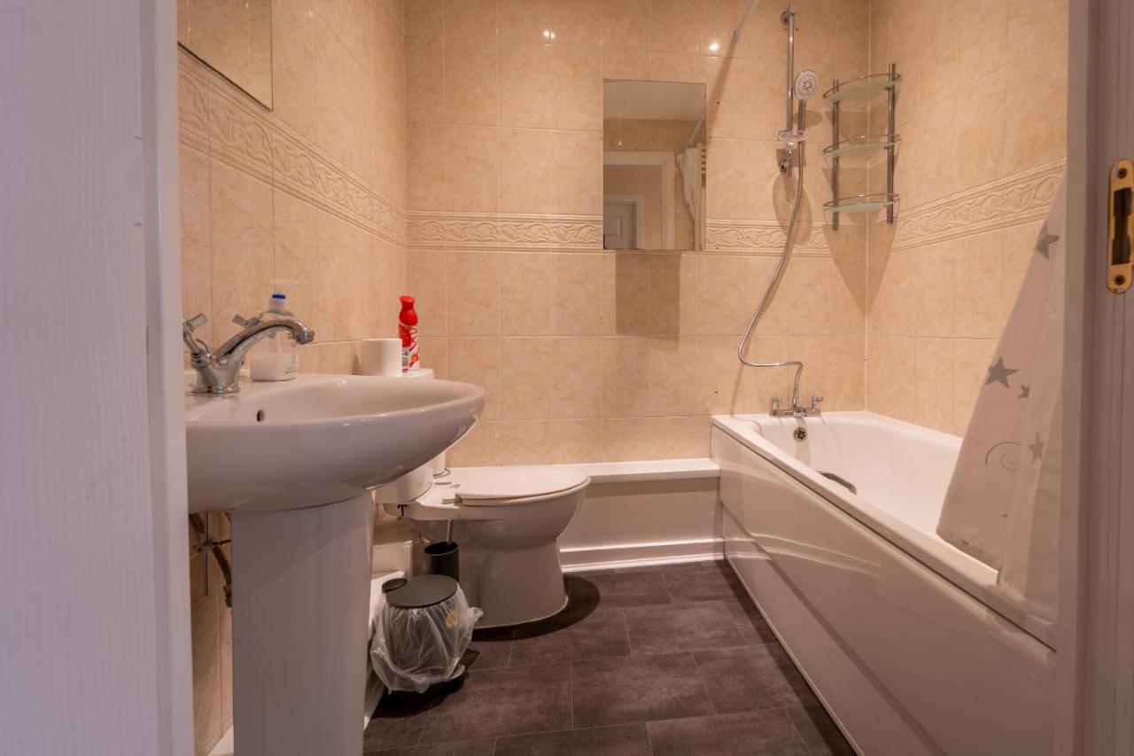 Luxury 2 Bed Apartment - Near Heathrow, Legoland, Windsor Слау Экстерьер фото