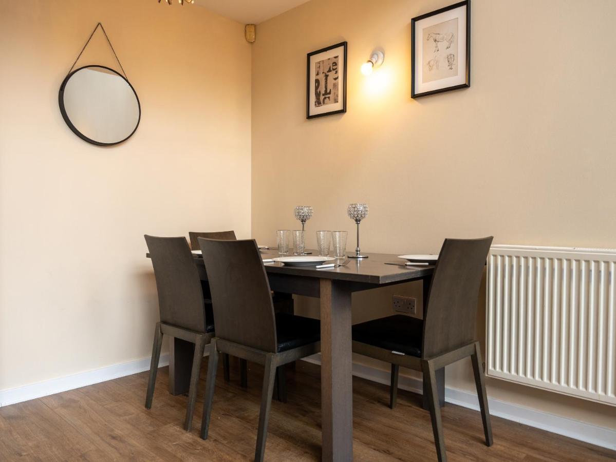 Luxury 2 Bed Apartment - Near Heathrow, Legoland, Windsor Слау Экстерьер фото