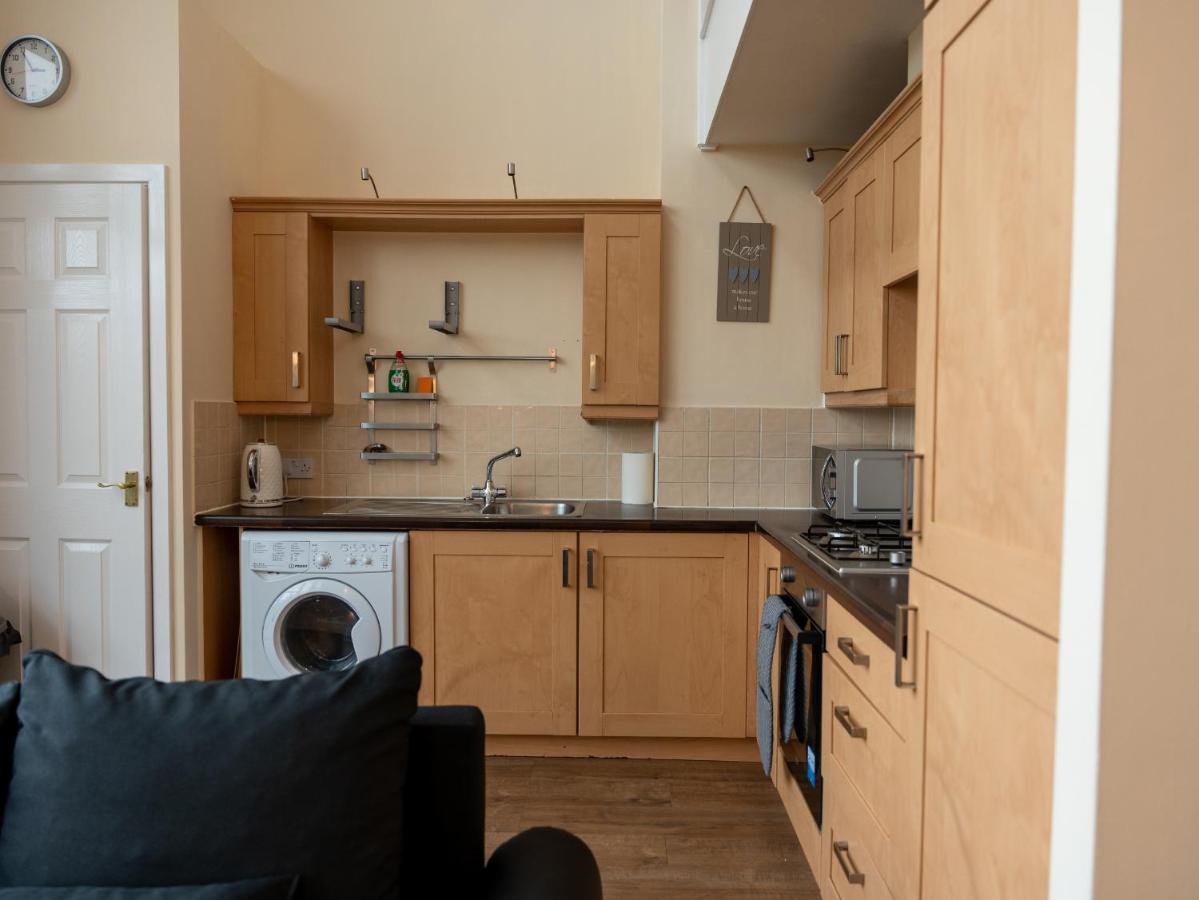 Luxury 2 Bed Apartment - Near Heathrow, Legoland, Windsor Слау Экстерьер фото