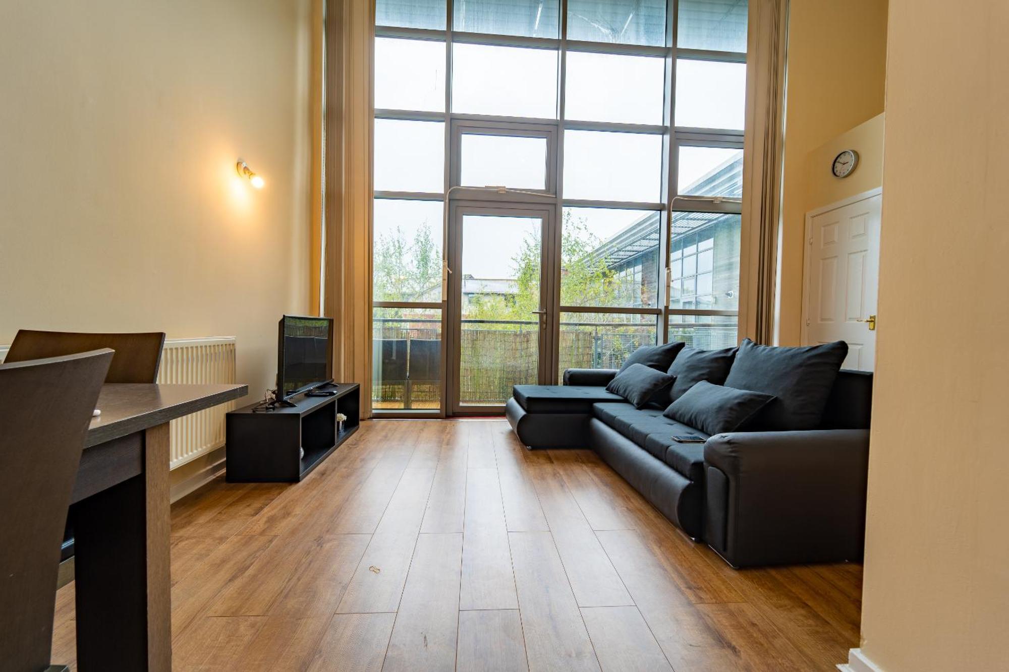 Luxury 2 Bed Apartment - Near Heathrow, Legoland, Windsor Слау Экстерьер фото