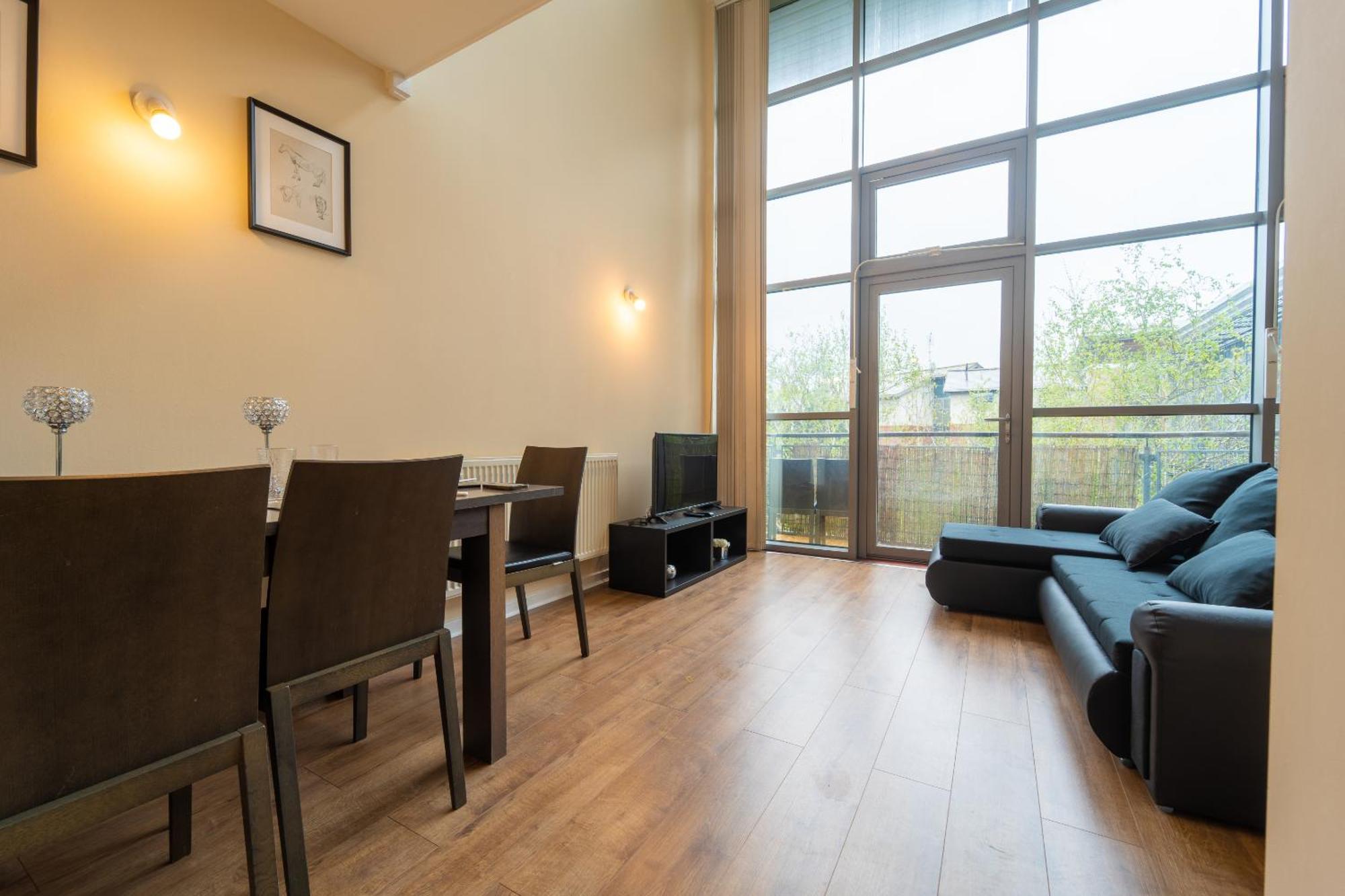 Luxury 2 Bed Apartment - Near Heathrow, Legoland, Windsor Слау Экстерьер фото